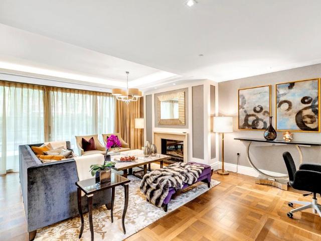 Ebury Square, Belgravia, London SW1W 2 bed flat to rent £9,100 pcm £2,100 pw