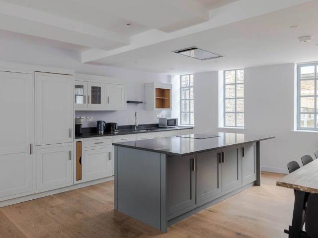 EC1R, United Kingdom | 3 bed apartment for rent #113961065 | Rentberry