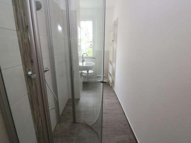 EG Wohnung mit bodengleicher Dusche. da freuen sich nicht nur die Umzugshelfer!