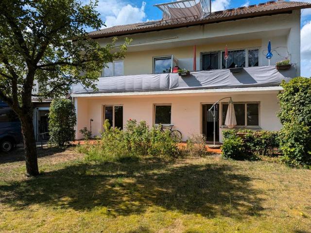 EG Wohnung mit eigenem Garten