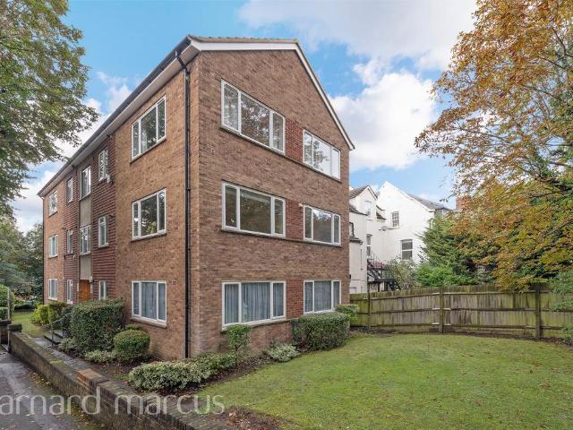 Egmont Road, SUTTON 2 bed flat to rent £1,750 pcm £404 pw