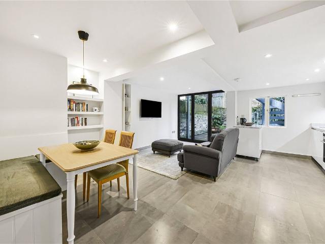 Egbert Street, Primrose Hill, London NW1, 1 bed maisonette to rent, £2,750 pcm | PrimeLocation