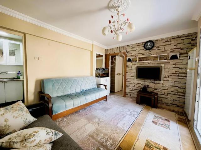 Ege Gübre Sitesi'nde Full Eşyalı, Tek Tapu 1+1 Satılık Daire