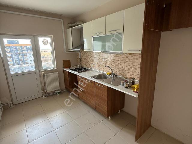 Ege Emlak'tan Beğendik Cumhuriyet Sitesinde 2+1 Satılık Daire