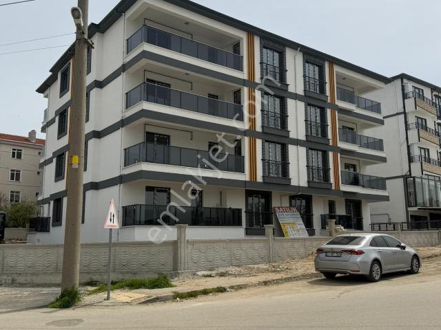 Ege Emlak'tan Keşan Otogarı Karşısı Kiracılı 1+1 Satılık Daire