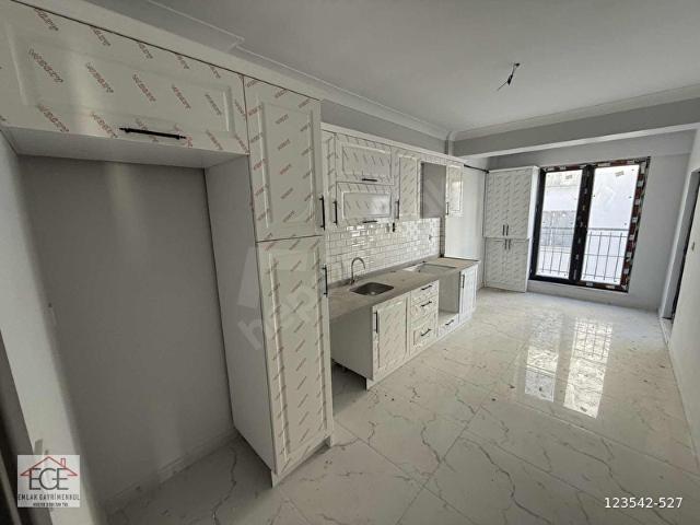 EGE EMLAKTAN İPSALA MERKEZ ANA CADDE ÜZERİ 138 m2 LÜKS 3+1 DAİRE
