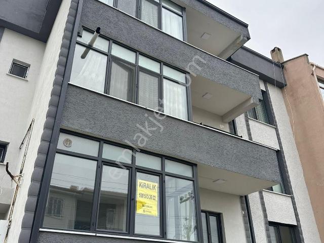 Ege Emlak'tan İspat Cami'de Kiralık 3+1 Sıfır Yapılı Daire