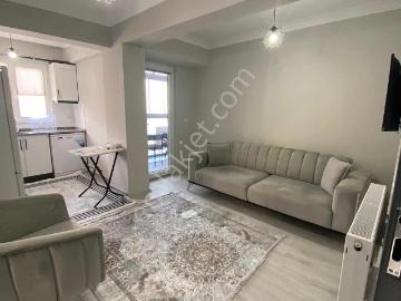 Ege Emlak'tan İspat Camii'de Eşyalı 1+1 Kiralık Daire