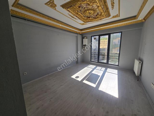 Ege Emlaktan İstanbul Kağıthane Hürrıyet Mh Satılık 2+1 Daıre