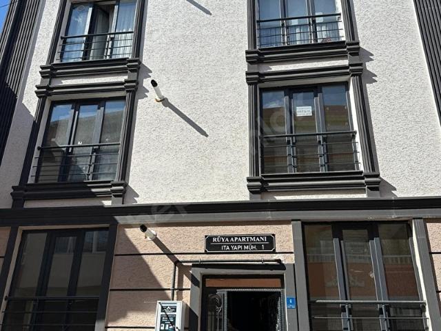 EGE EMLAK'TAN MALKARA MERKEZDE SATILIK YÜKSEK GİRİŞ 2+1 DAİRE