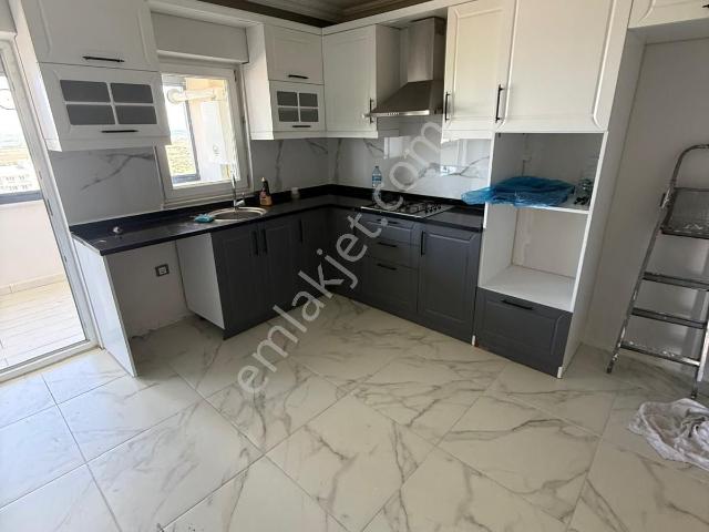 Ege Emlak'tan Yeni Mahalle De 3+1 Kiralık Daire