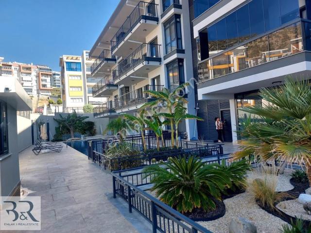 Ege Mah. Deniz Manzaralı Sıfır 3+1 Daire