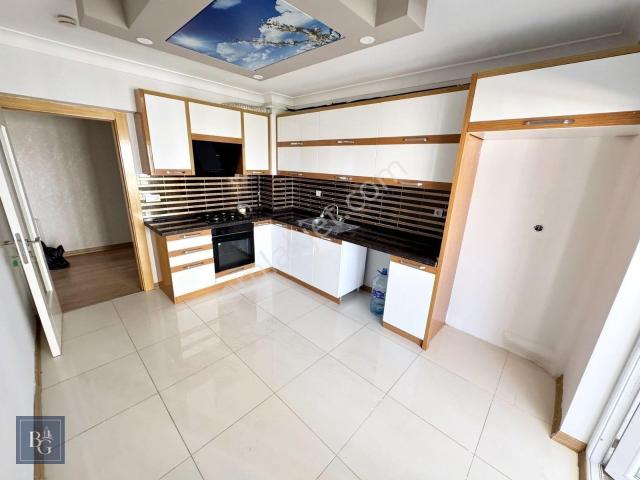 Ege Mahallesi Millet Bahçesi Önü Prestijli Sitede Lüx 3+1 Daire