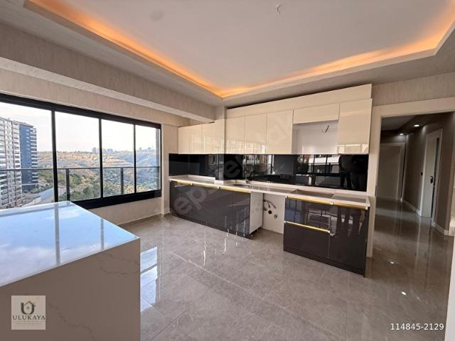 EGE MAHALLESİNİN EN GÖZDE SİTESİNDE MASRAFSIZ 3+1 SATILIK DAİRE
