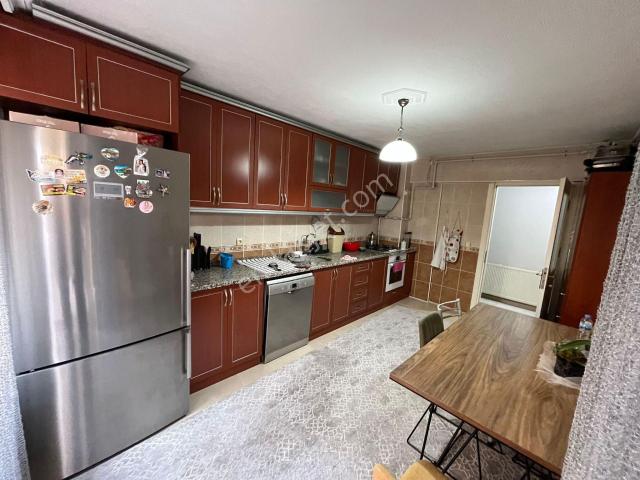 ege Mahallesi ✅3+1 M2 140m2 5 Katlının 3 Katı ❇️özelikli Petek Kombili Araka