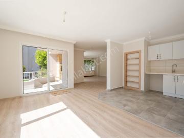 Ege Mahallesi'nde Site İçerisinde 3+1 Satılık Daire