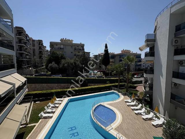 Ege Mahallesi'nde 3+1 Merkezi Isıtmalı,havuzlu Kiralık Daire