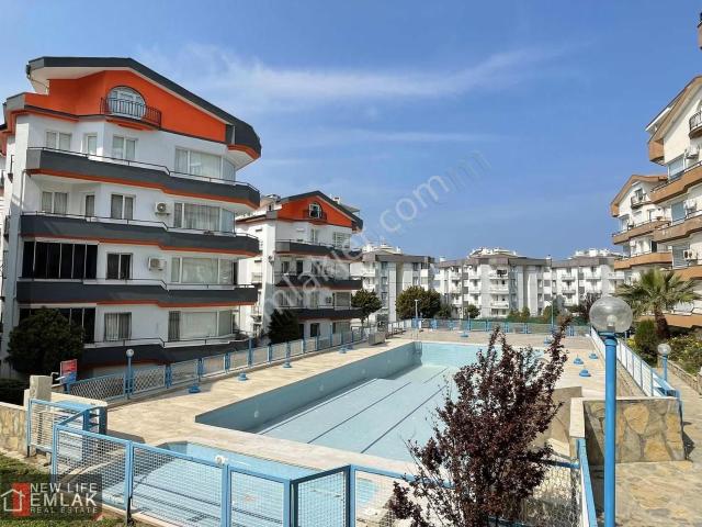 Ege Mahallesinin Nezih Sitesinde Satılık Daire