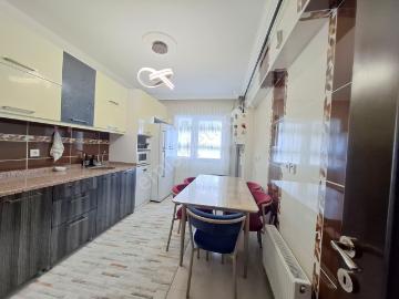 Ege Mah'de Kiralık Vadi Manzaralı Daire