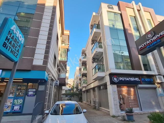 Ege Üniversite Hastanesi Karşısı Full Eşyalı 1+1 Kiralık Daire