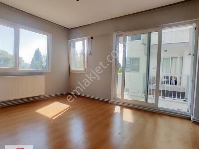 Ege Üniversitesi Yanında Kiralık 3+1 Daire