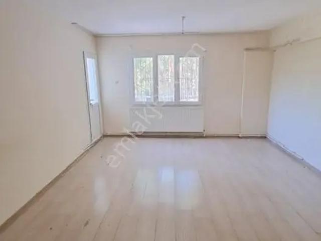 Ege Üniversitesine Yakın Mesafede Doğayla İç İçe 3+1 Kiralık