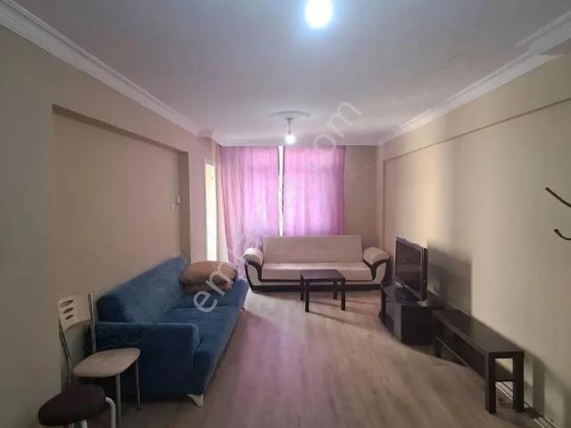 Ege Üniversitesine Yürüme Mesafesinde Eşyalı Ara Kat 2+1 Kiralık