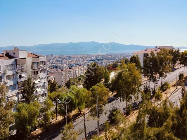Egekent'te Deniz Manzaralı Ara Kat Kiralık
