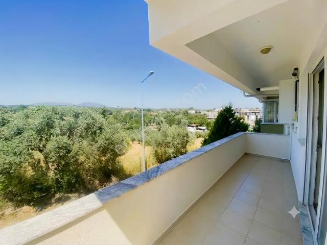 Egekent'te Toplu Taşımaya Yakın, Geniş 1+1 Kiralık Daire
