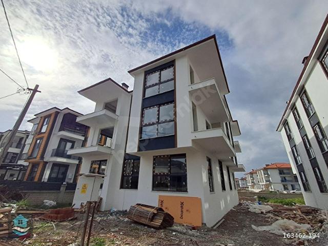 EGEPORT EMLAKTA ORTACA ÇAYLI'DA HAVUZLU 2+1 SATILIK FIRSAT DAİRE