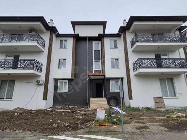 EGEPORT EMLAKTAN SATILIK 1+1 HAVUZLU DAİRE