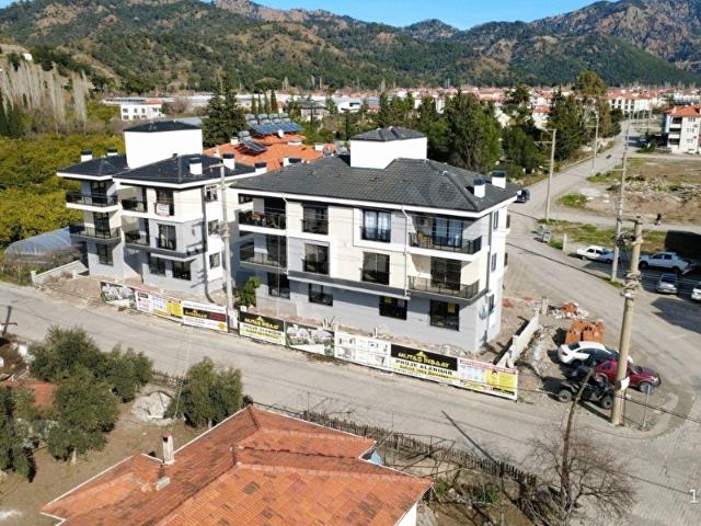 EGEPORT EMLAKTAN SATILIK CUMHURİYETTE HAVUZLU 2+1 DAİRE