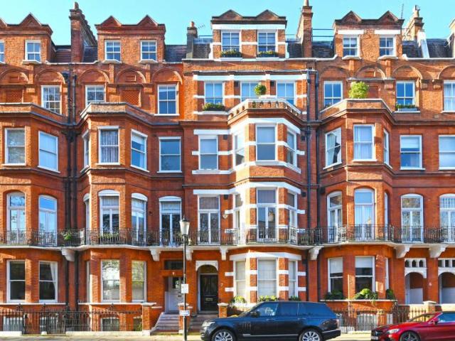 Egerton Gardens, Knightsbridge SW3, 1 bed flat to rent, £2,595 pcm | PrimeLocation