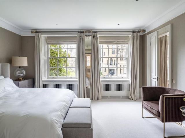 Egerton Gardens Mews, Knightsbridge, SW3 2 bed terraced house to rent £7,345 pcm £1,695 pw