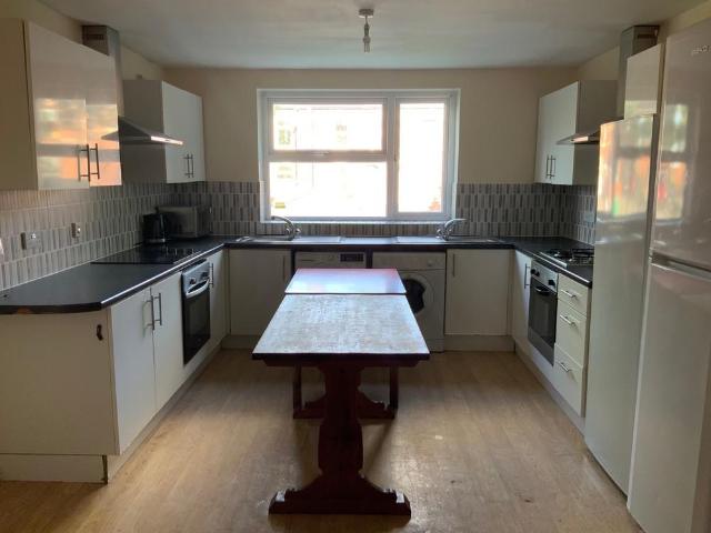 Egerton Road, Manchester, M14 6UE, United Kingdom | 9 bed house for rent #16539811 | Rentberry