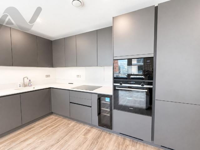 Egerton Road, Twickenham TW2, 2 bed flat to rent, £2,700 pcm | PrimeLocation