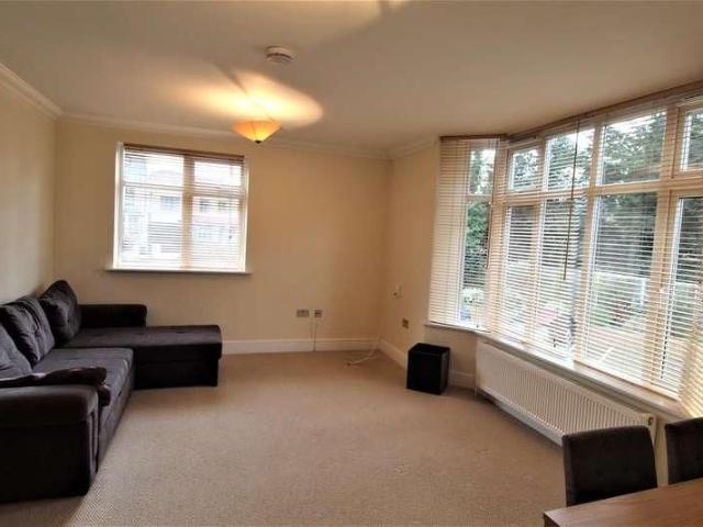 Egham Hill, Englefield Green, TW20