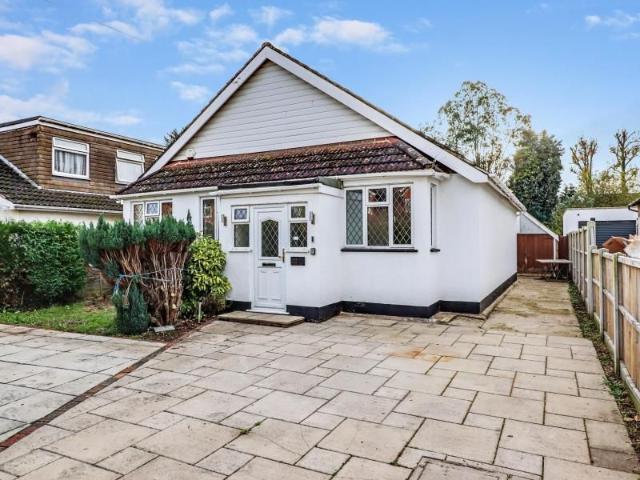 Egham, Surrey TW20, 4 bed detached house to rent, £2,200 pcm | PrimeLocation