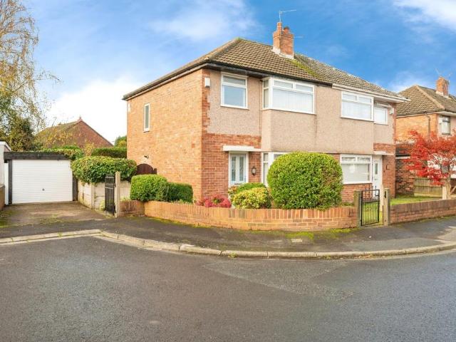 Eglington Avenue, Prescot L35 3 bed semi detached house to rent £1,200 pcm £277 pw