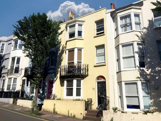 Egremont Place, Brighton, BN2 4 bed maisonette to rent £2,350 pcm £542 pw