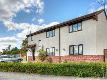 Egret Crescent 6 bed house share to rent £2,640 pcm £609 pw