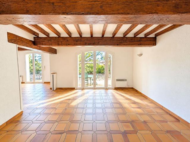 EGUILLES Villa de 115m² sur 2186 m² de terrain