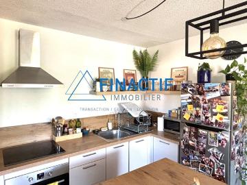 EGUILLES Appartement T2 meublé 45 m² centre village