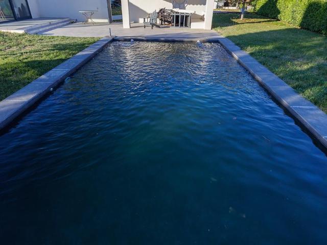 Eguilles Maison T6 237 M2 6 Terrain 2 000M2 Piscine. 237m² Eguilles