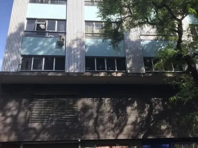 ED. CHIQUITO LOPES Apartamento com dois quartos