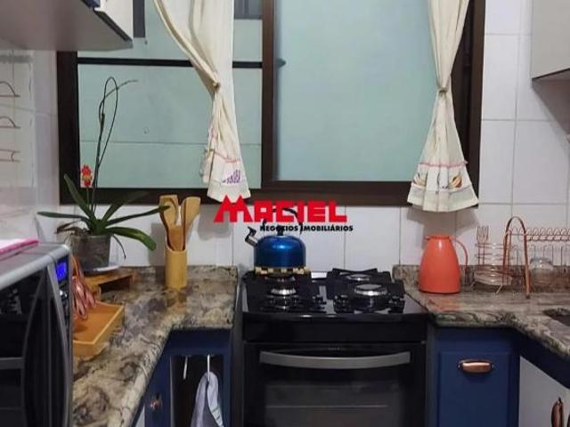 Ed Residencial Vale do Sol 2 quartos / vaga coberta / 2° andar