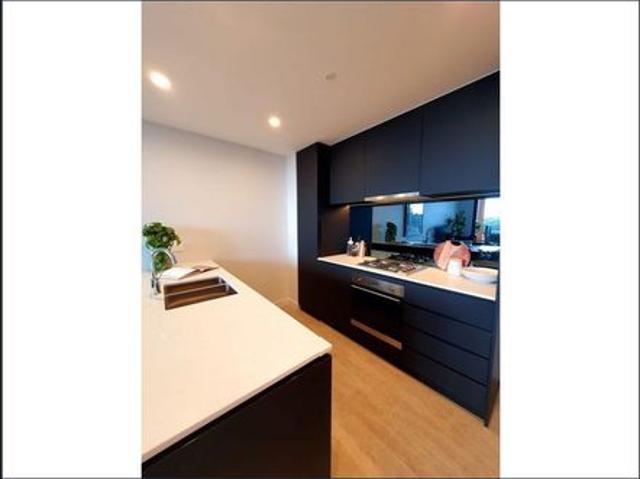 ED SQUARE VILLAGE 1 BEDDER + STUDY