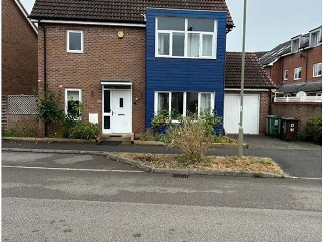 Edmund Court, Basingstoke RG24, 5 bed detached house to rent, £2,200 pcm | PrimeLocation