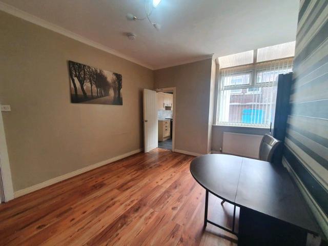 Edmund Street, Salford M6, 3 bed shared accommodation to rent, £1,295 pcm | PrimeLocation