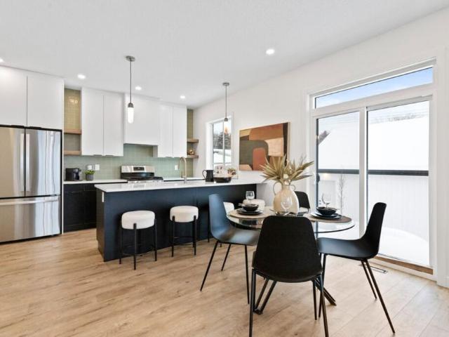 Edmonton Unfurnished townhouse Rental in Forest Heights Chic and Luxury 3plex* TWO MASTER Bedrooms